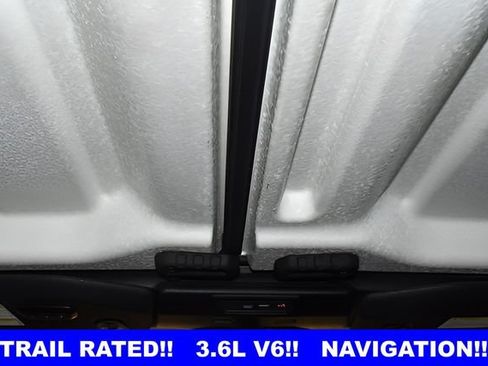Used 2023 Jeep Wrangler Unlimited Rubicon w/ Cold Weather Group AWD/4WD image 19