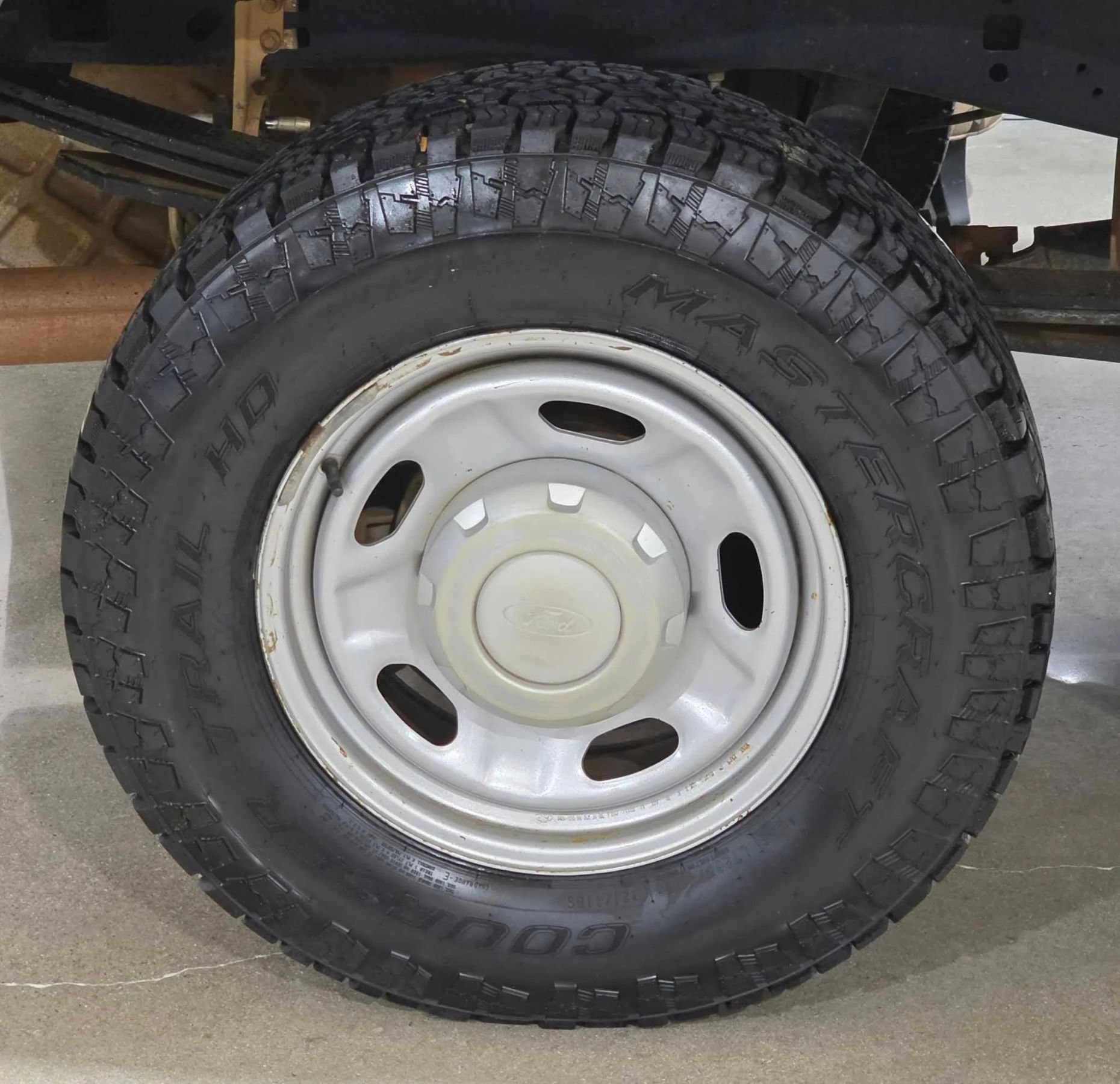 Used 2017 Ford F250 XL w/ Power Equipment Group AWD/4WD image 30