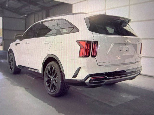 Used 2023 Kia Sorento SX FWD image 4