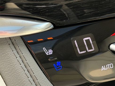 Used 2023 Cadillac XT6 Premium Luxury image 24