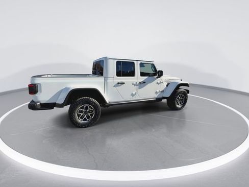 New 2026 Jeep Gladiator Rubicon w/ Steel Power Dome Hood Package AWD/4WD image 9