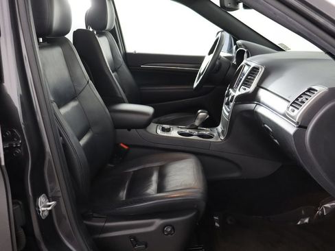 Used 2018 Jeep Grand Cherokee Limited AWD/4WD image 18