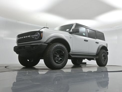 New 2026 Ford Bronco Outer Banks w/ Sasquatch Package AWD/4WD image 42