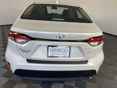 Used 2026 Toyota Corolla LE FWD image 7
