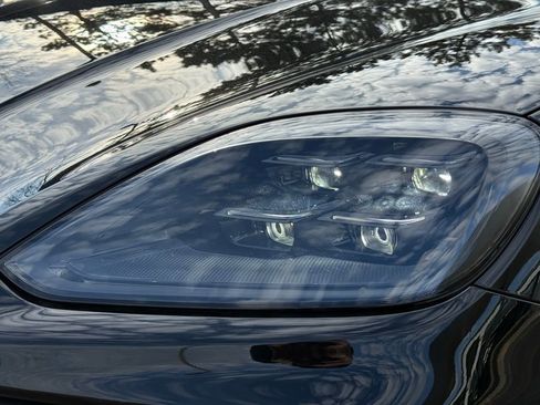 Used 2025 Porsche Cayenne GTS image 3