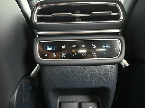 Used 2025 Genesis GV80 3.5T e-SC AWD/4WD image 19