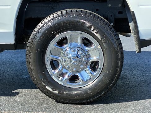 Used 2024 RAM 2500 Tradesman w/ Safety Group AWD/4WD image 10