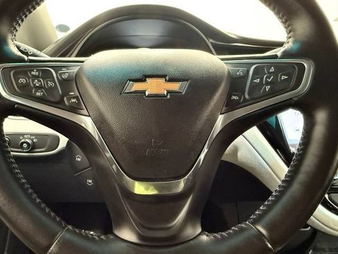 Used 2020 Chevrolet Bolt Premier w/ Infotainment Package FWD image 39