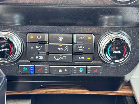 Used 2020 Ford F150 Lariat w/ Equipment Group 502A Luxury AWD/4WD image 26