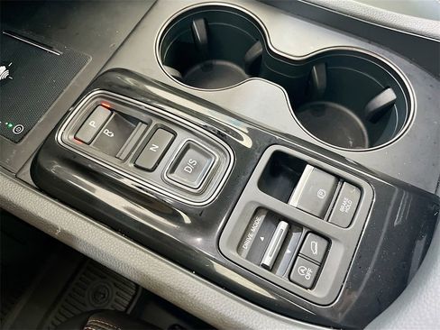 Used 2024 Honda Pilot TrailSport image 17