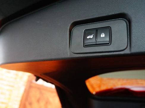 Certified 2025 Nissan Rogue SV AWD/4WD image 44