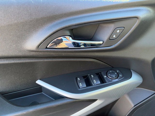 Used 2024 Chevrolet Trax LS w/ Driver Confidence Package FWD image 11