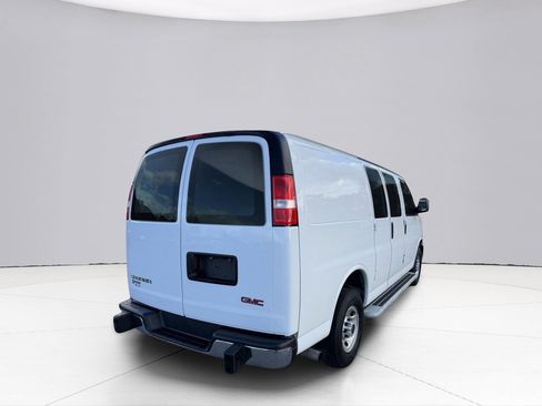 Used 2024 GMC Savana 2500 w/ Driver Convenience Package RWD image 6