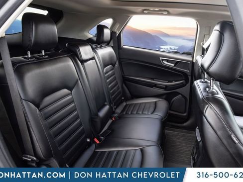 Used 2021 Ford Edge SEL w/ Convenience Package image 17