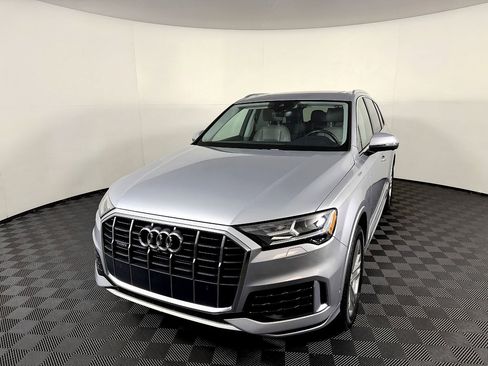 Used 2022 Audi Q7 2.0T Premium w/ Convenience Package AWD/4WD image 3