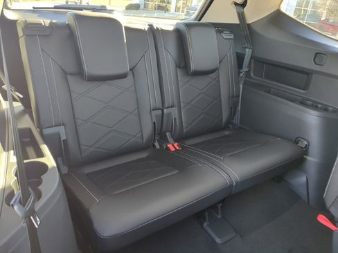 New 2025 Volkswagen Atlas SE image 11