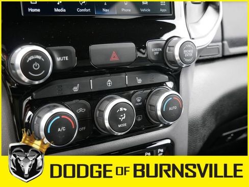 Used 2022 RAM 1500 Big Horn AWD/4WD image 22