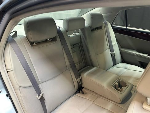 Used 2011 Toyota Avalon FWD image 32