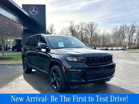 Used 2023 Jeep Grand Cherokee L Altitude image 1