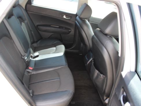 Used 2018 Kia Optima S w/ 18" Alloy Wheels Package image 11