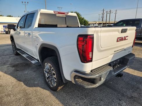 Used 2025 GMC Sierra 1500 SLT RWD image 4
