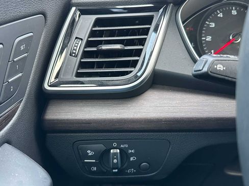 Used 2023 Audi Q5 2.0T Premium w/ Convenience Package image 31