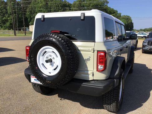 New 2026 Ford Bronco Heritage Edition AWD/4WD image 9