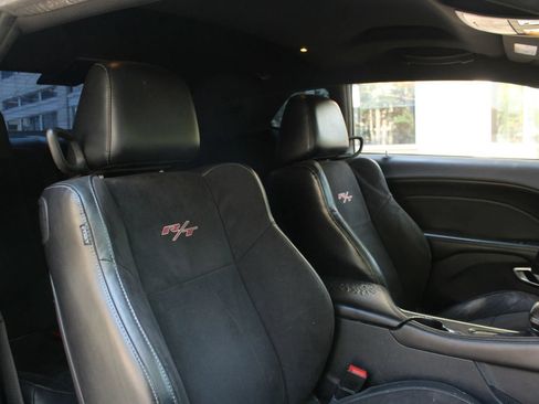 Used 2015 Dodge Challenger R/T Scat Pack w/ Scat Pack Appearance Package RWD image 17
