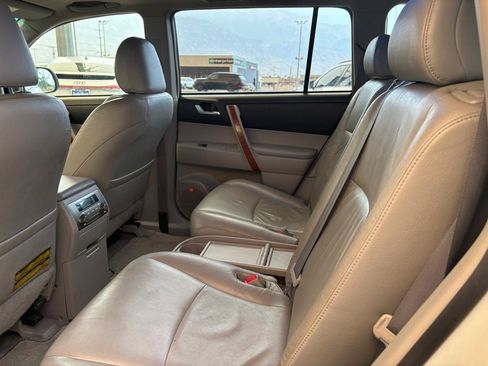 Used 2009 Toyota Highlander Limited AWD/4WD image 9