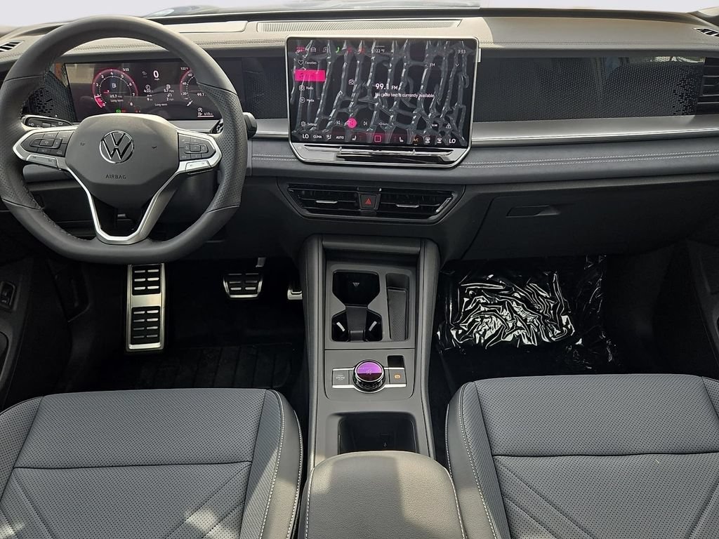 New 2026 Volkswagen Tiguan SE R-Line FWD image 12