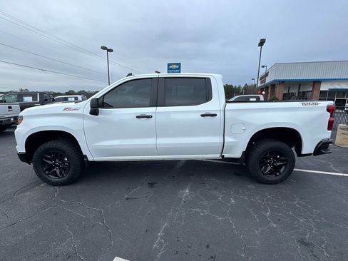 Used 2025 Chevrolet Silverado 1500 Custom Trail Boss image 9