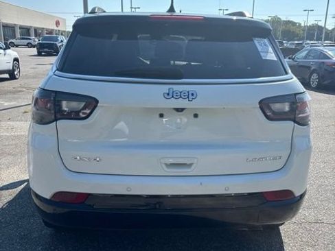 Used 2022 Jeep Compass Limited w/ Elite Group AWD/4WD image 3
