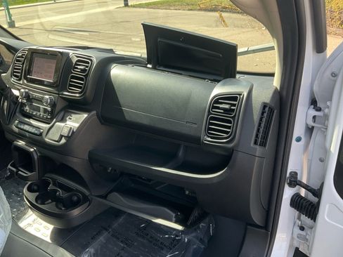 Used 2025 RAM ProMaster 2500 w/ Safety Group FWD image 32