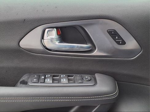 New 2026 Chrysler Pacifica Select image 17