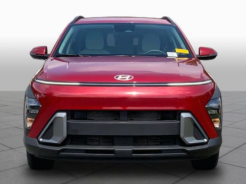 Used 2025 Hyundai Kona SEL FWD image 4