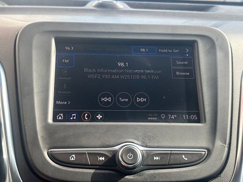 Used 2022 Chevrolet Equinox LT image 12