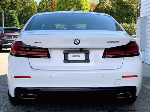 Used 2022 BMW 530i xDrive w/ Premium Package AWD/4WD image 5