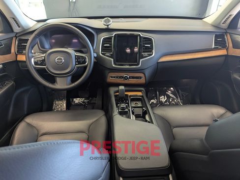 Used 2024 Volvo XC90 B6 Plus AWD/4WD image 23