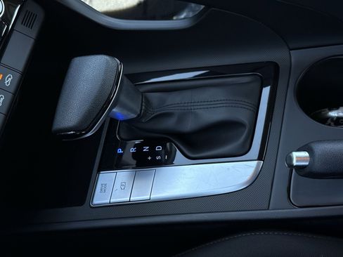 Certified 2024 Hyundai Elantra SEL FWD image 28