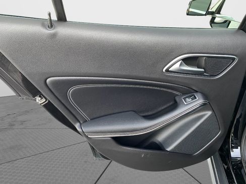 Used 2020 Mercedes-Benz GLA 250 4MATIC image 41