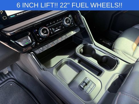 Used 2024 GMC Sierra 2500 AT4 w/ AT4 Premium Plus Package AWD/4WD image 21