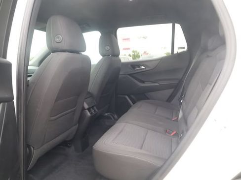 Used 2025 Chevrolet Equinox LT FWD image 19
