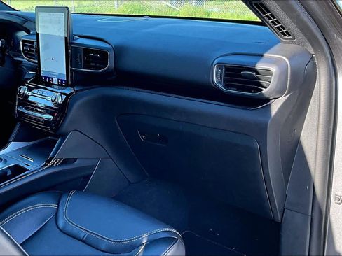 Used 2022 Ford Explorer ST w/ Equipment Group 401A image 18