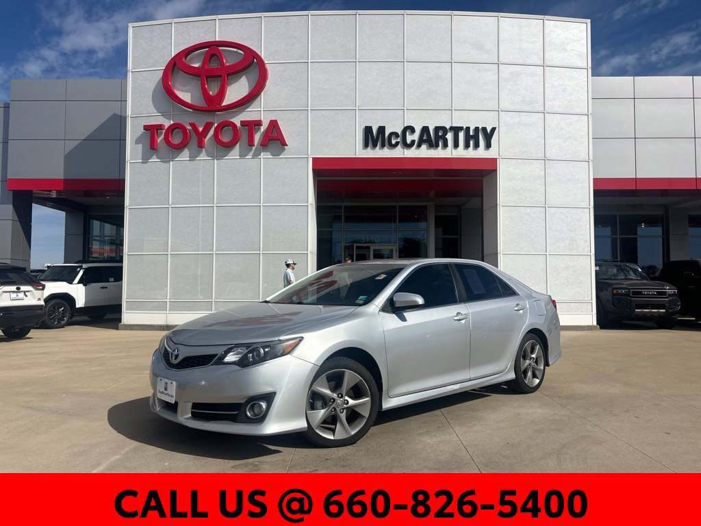 Used 2012 Toyota Camry SE w/ Leather Pkg FWD image 1