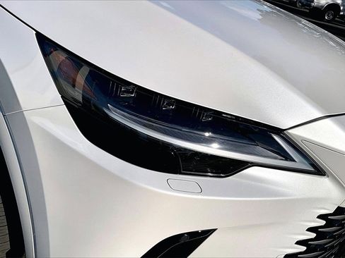 Used 2024 Lexus RX 450h AWD w/ Luxury Package image 27