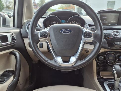 Used 2015 Ford Fiesta Titanium image 4