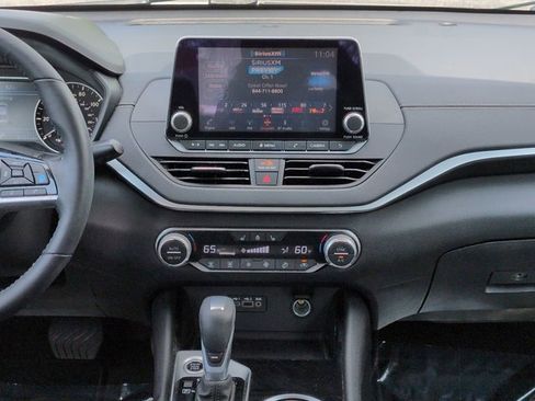 Certified 2020 Nissan Altima 2.5 SV FWD image 16