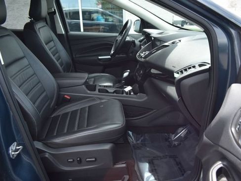 Used 2019 Ford Escape Titanium AWD/4WD image 46