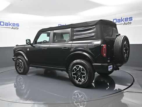 Used 2021 Ford Bronco Outer Banks image 5