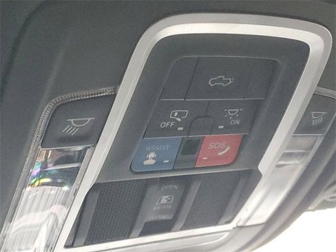 Used 2020 RAM 2500 Laramie image 30